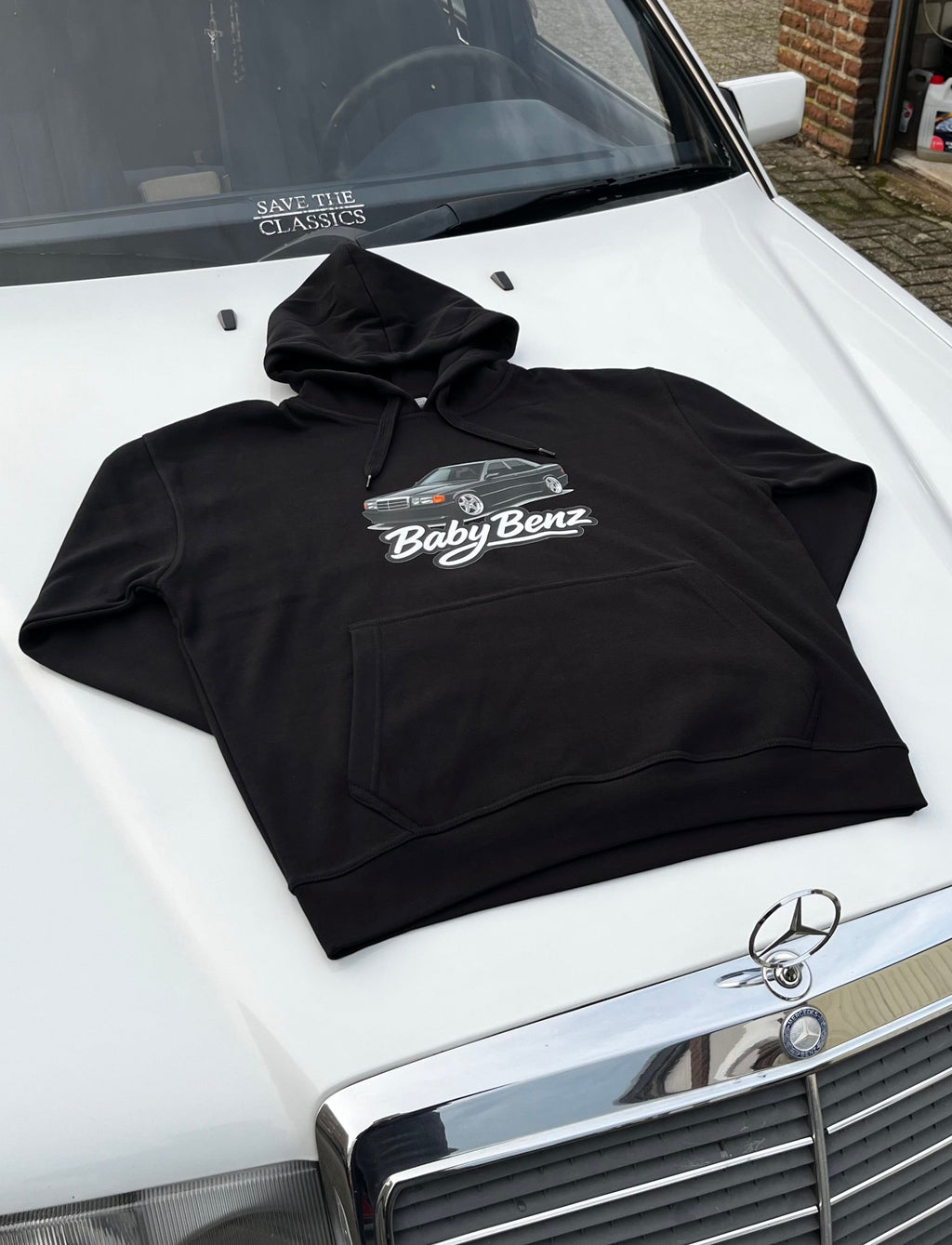 W201 Hoodie auf Benz
